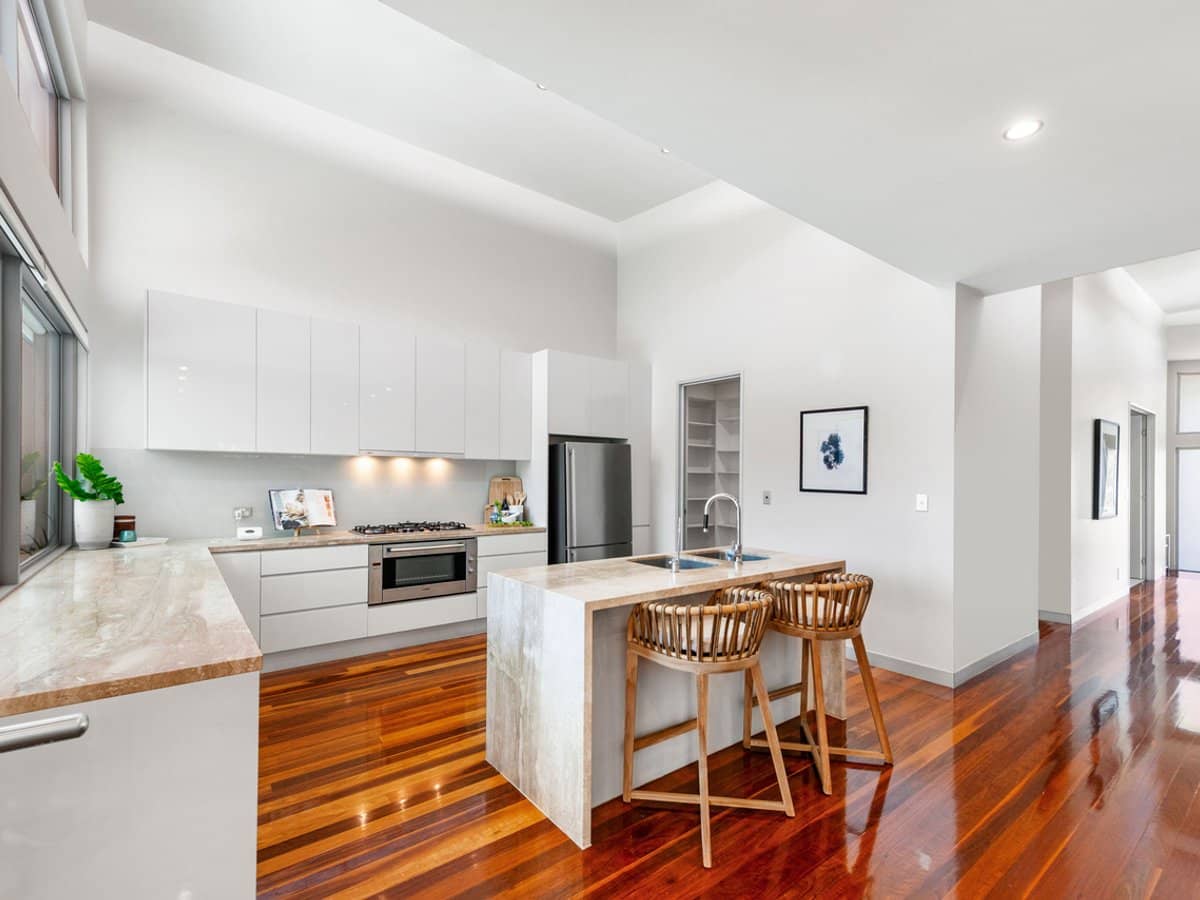 2272 Banksia Lakes Drive, Sanctuary Cove - Thumbnail 6