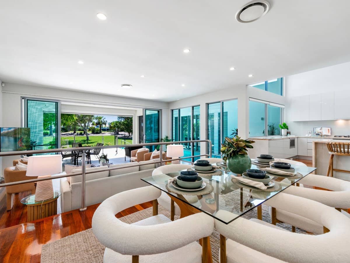 2272 Banksia Lakes Drive, Sanctuary Cove - Thumbnail 3