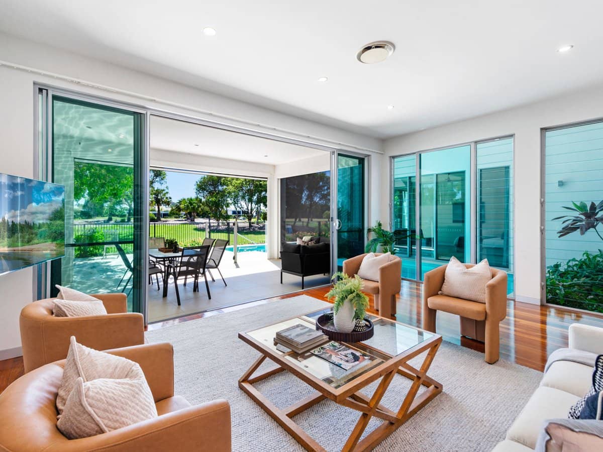 2272 Banksia Lakes Drive, Sanctuary Cove - Thumbnail 4