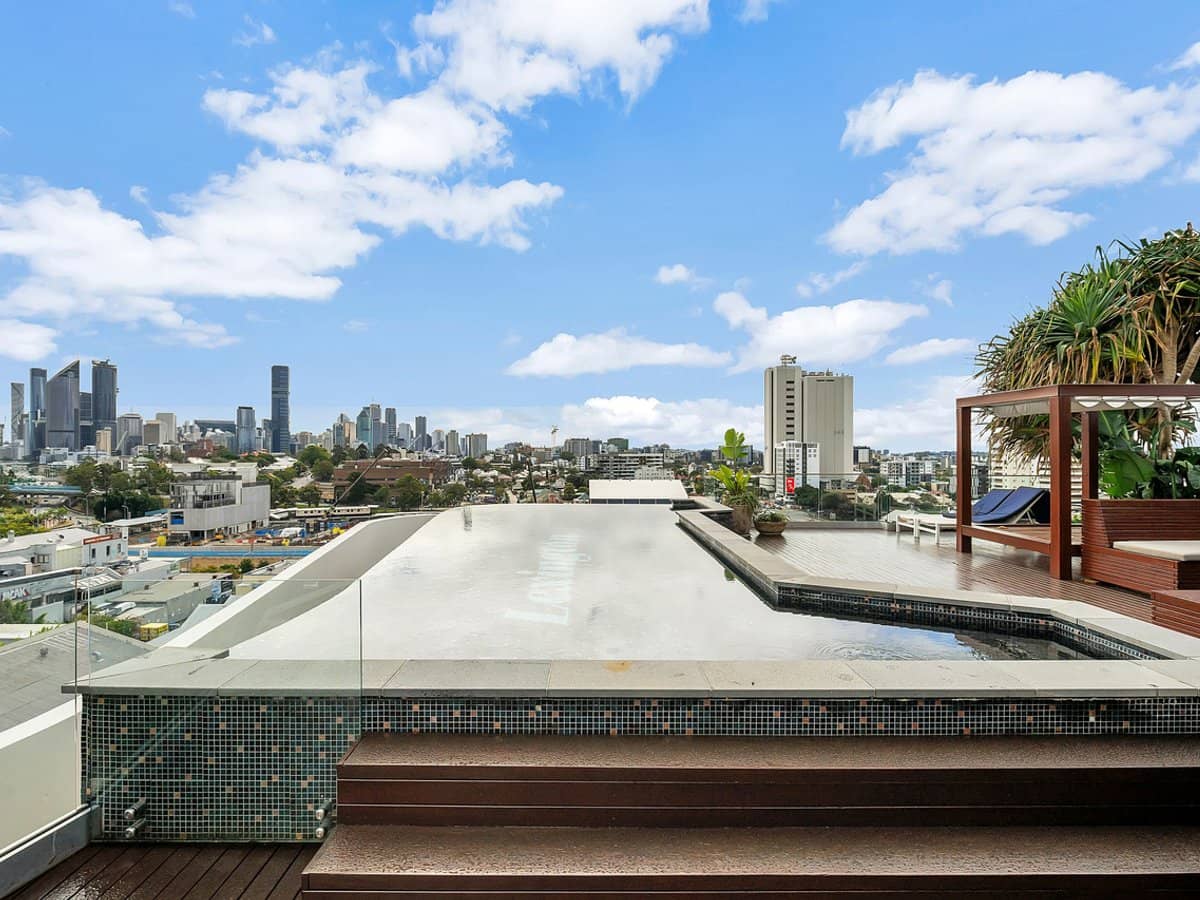 18 Hubert Street, Woolloongabba - Thumbnail 1