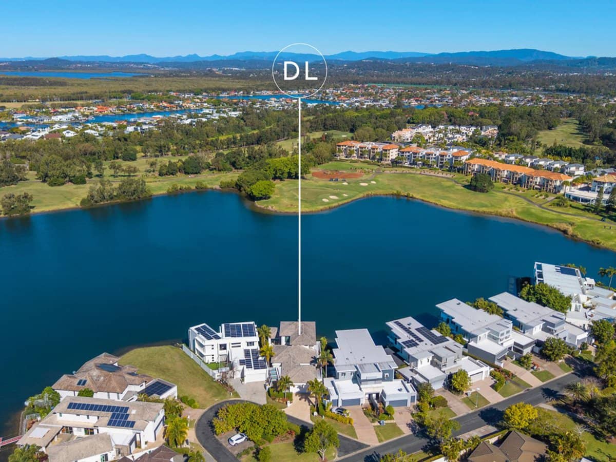 6078 Lugano Drive, Hope Island - Thumbnail 1