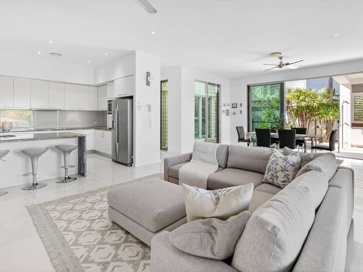 6078 Lugano Drive, Hope Island - Thumbnail 5