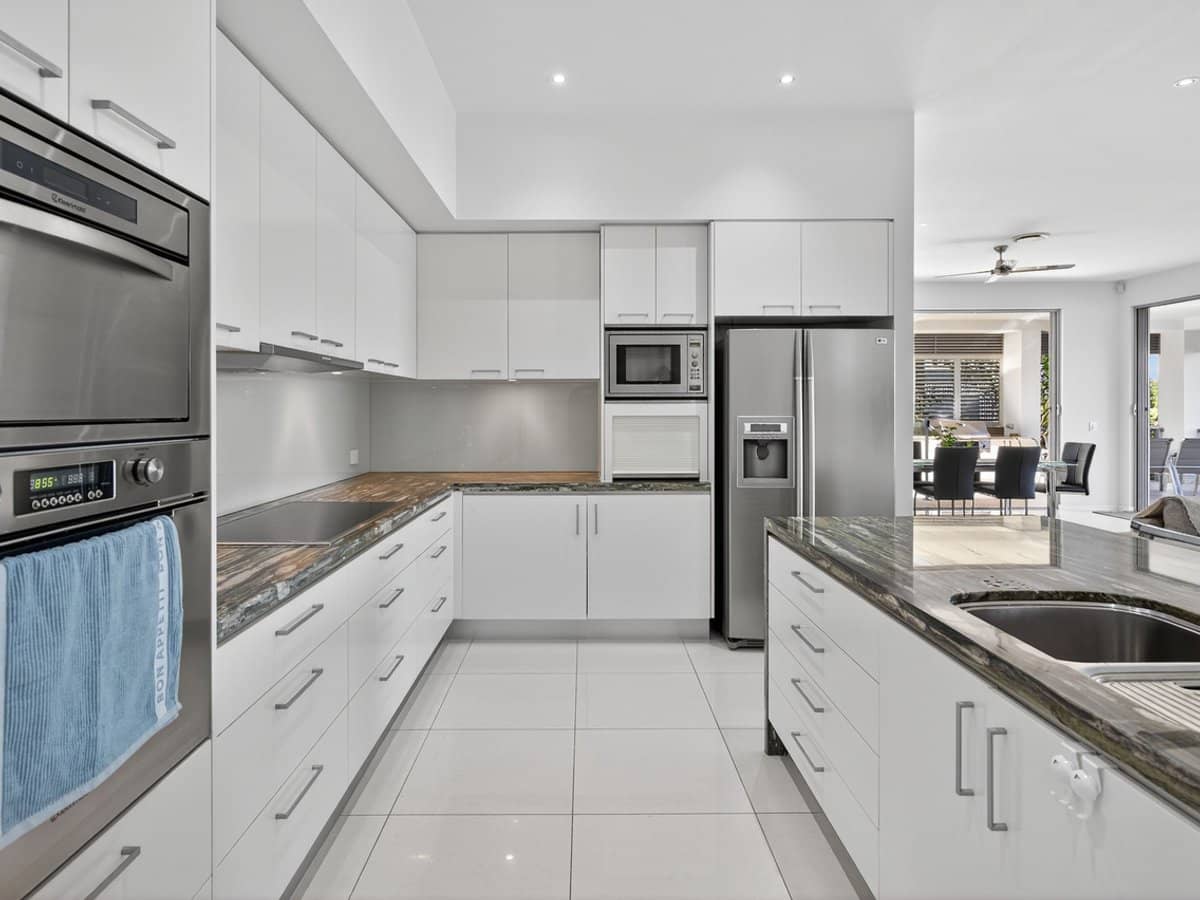 6078 Lugano Drive, Hope Island - Thumbnail 7