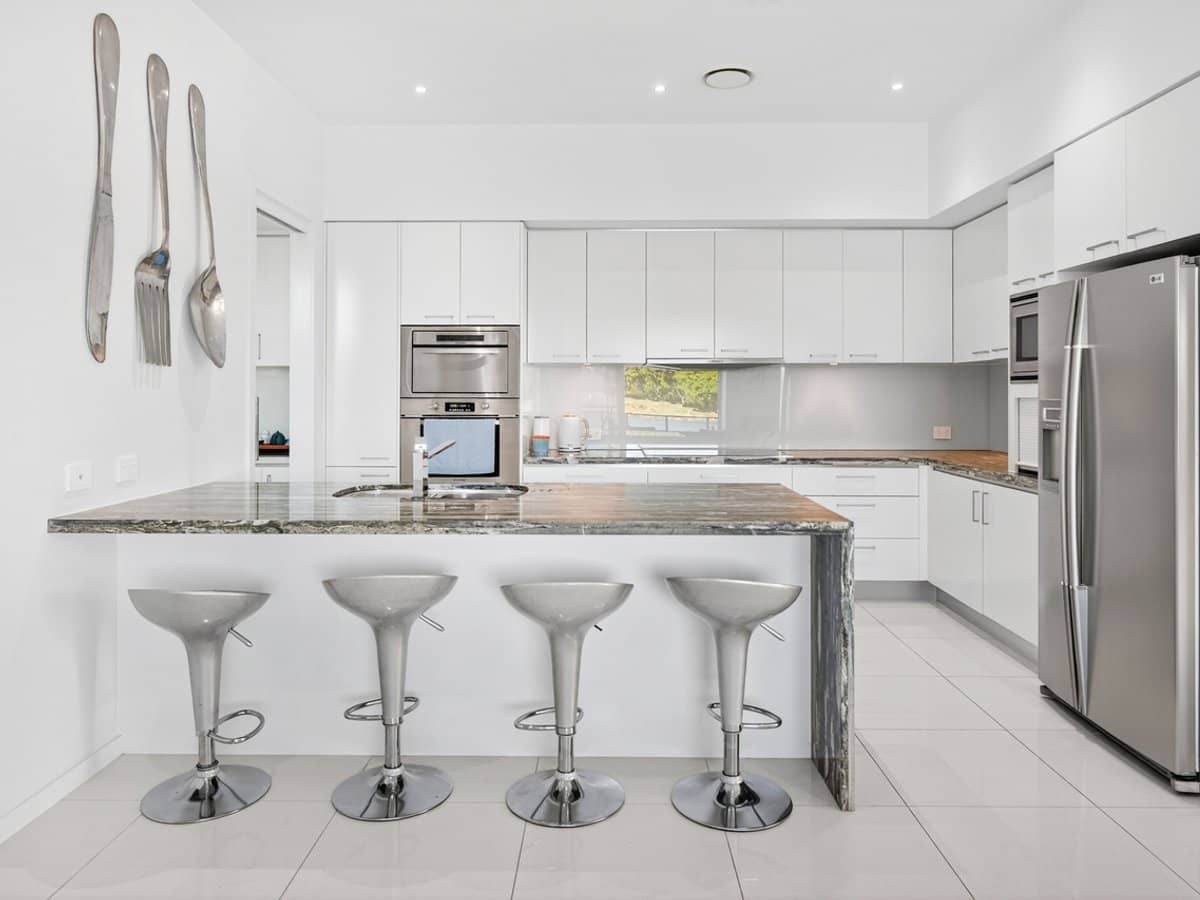 6078 Lugano Drive, Hope Island - Thumbnail 6