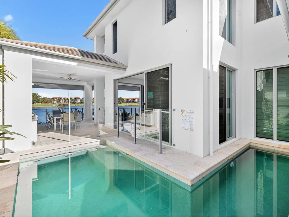 6078 Lugano Drive, Hope Island - Thumbnail 11