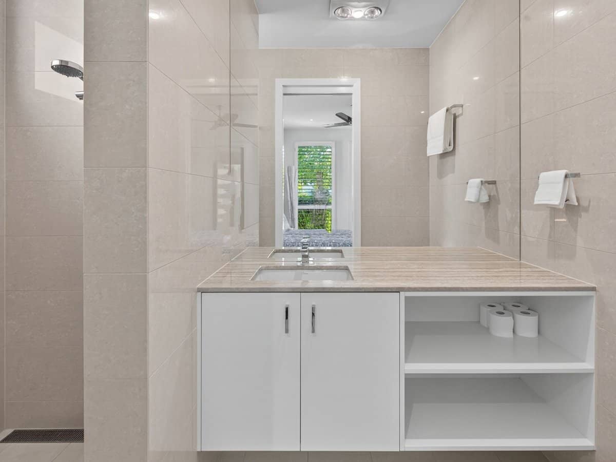 6078 Lugano Drive, Hope Island - Thumbnail 20