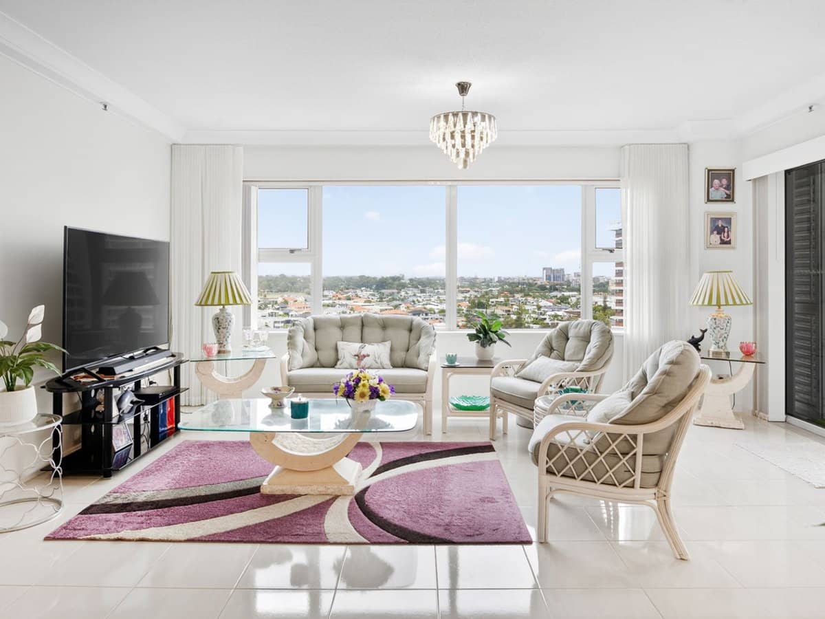 12 Commodore Drive, SURFERS PARADISE - Thumbnail 5