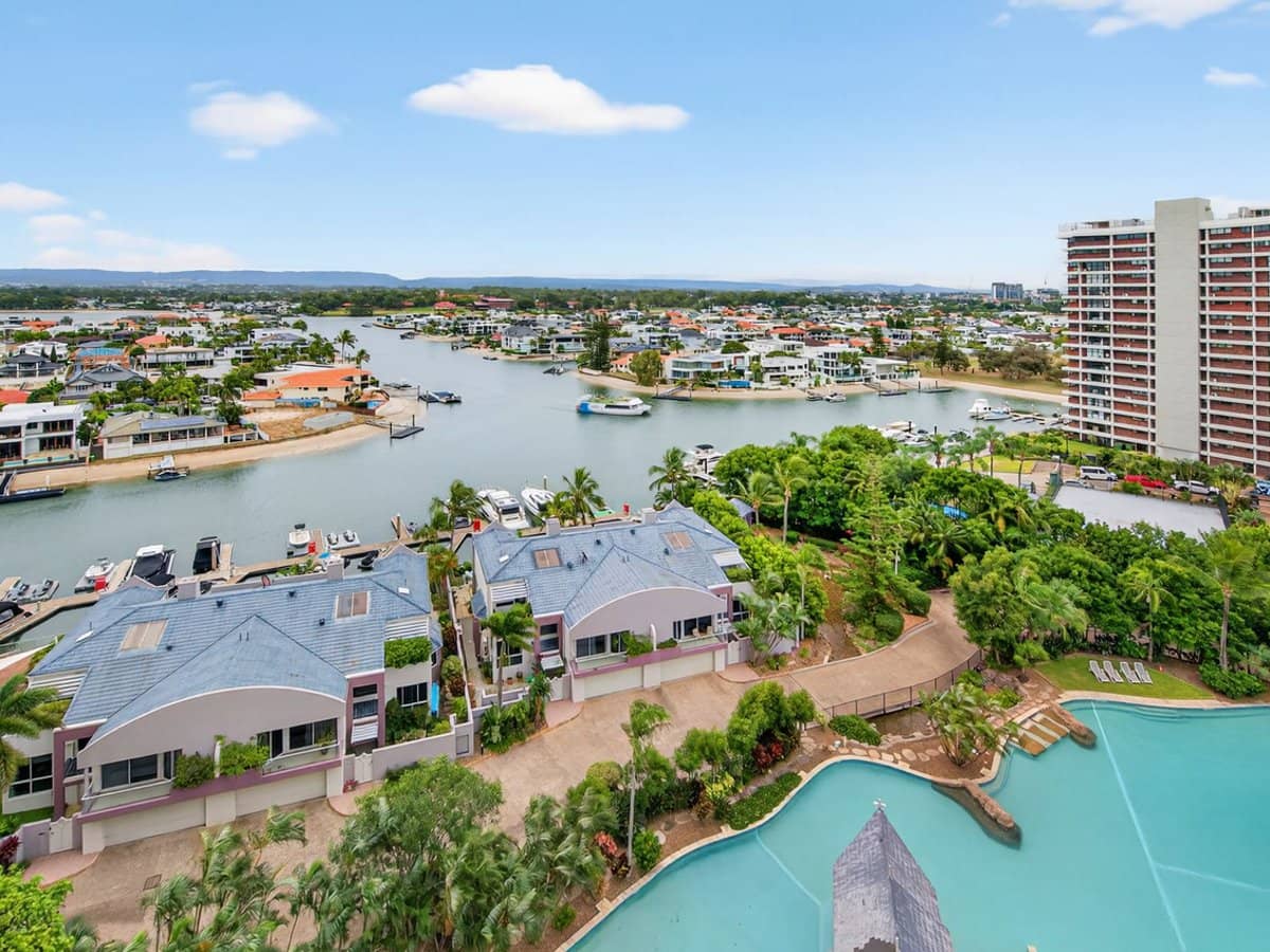 12 Commodore Drive, SURFERS PARADISE - Thumbnail 10