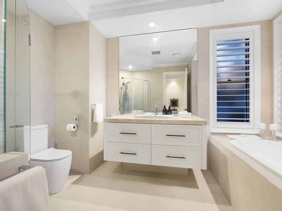 2228 Arnold Palmer Drive, Sanctuary Cove - Thumbnail 23