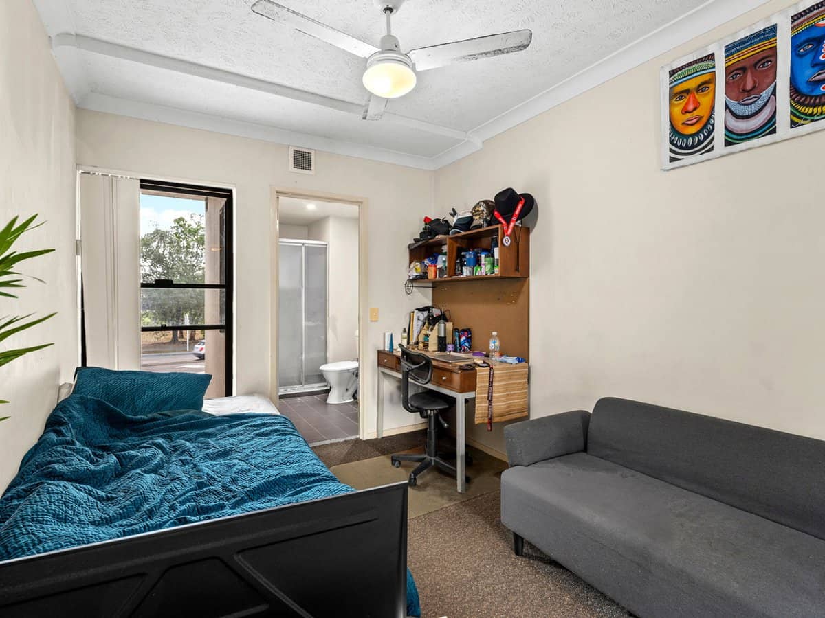 1848 Logan Road, Upper Mount Gravatt - Thumbnail 4