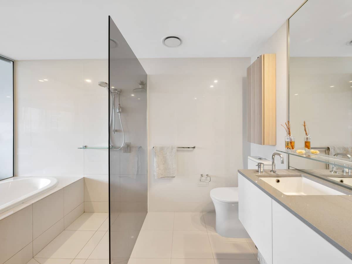 9 Ferny Avenue, Surfers Paradise - Thumbnail 8