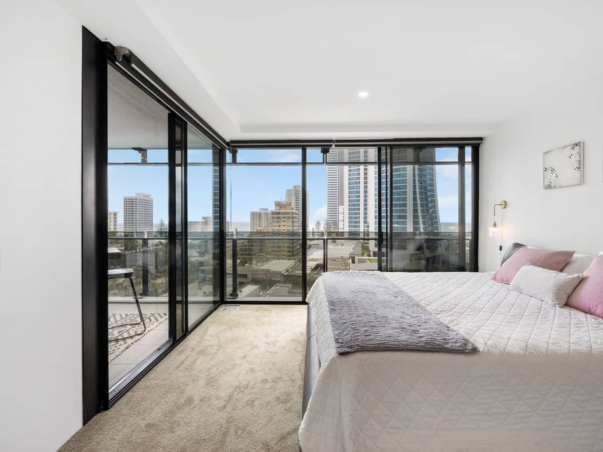 9 Ferny Avenue, Surfers Paradise - Thumbnail 6