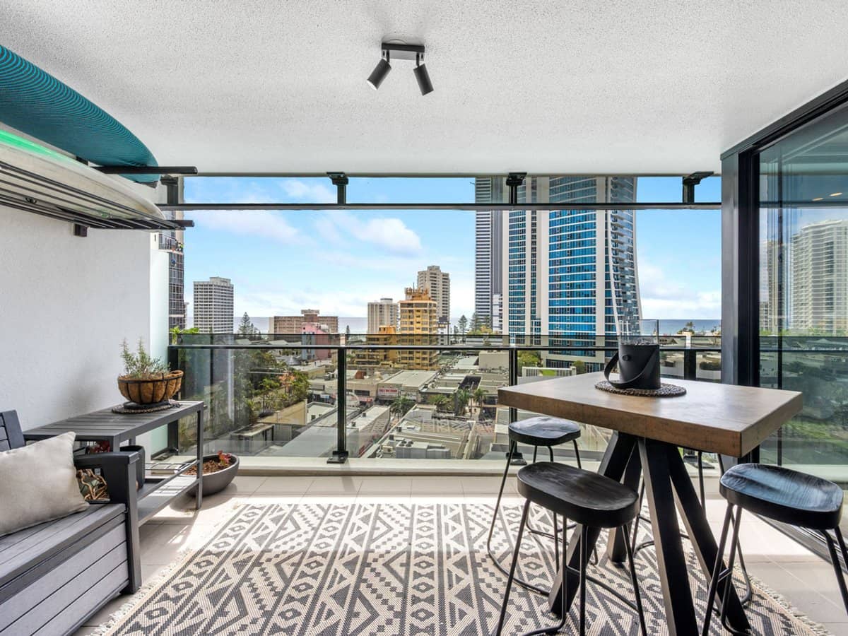 9 Ferny Avenue, Surfers Paradise - Thumbnail 11