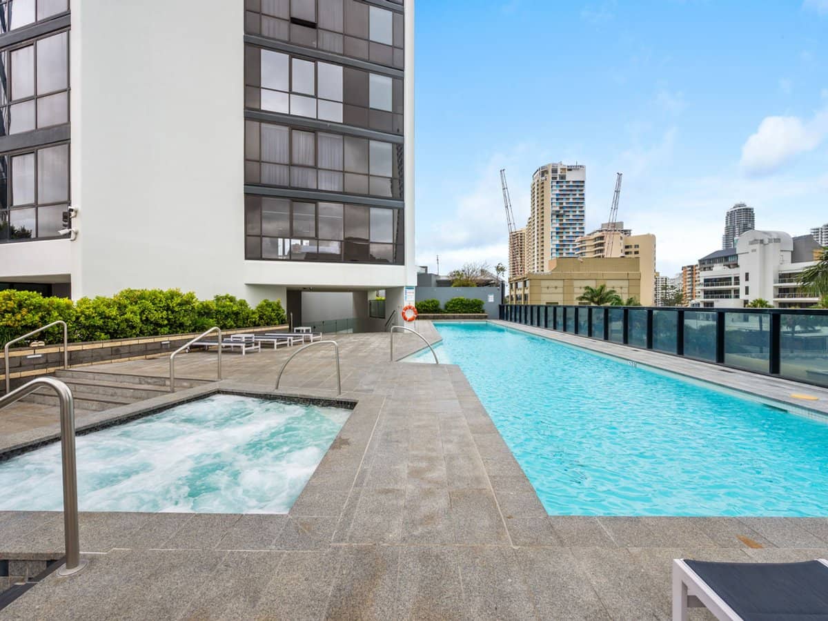 9 Ferny Avenue, Surfers Paradise - Thumbnail 15