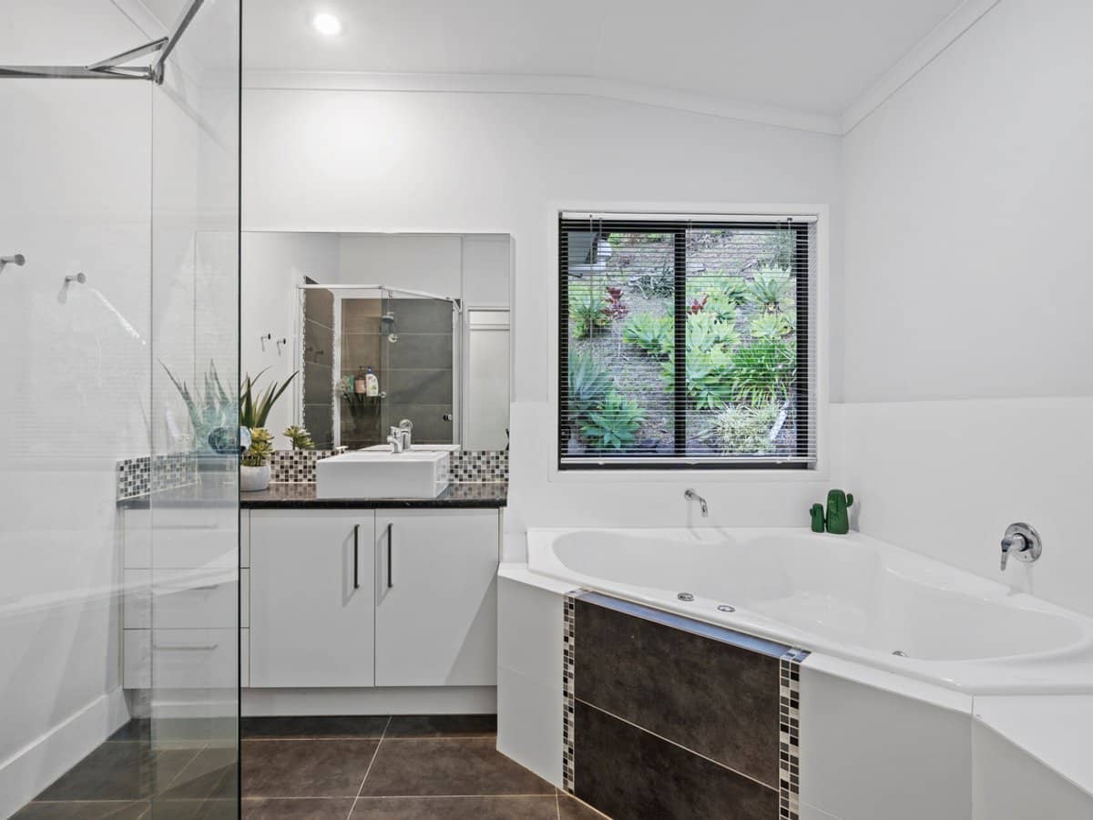 44 Solomon Lane, Wongawallan - Thumbnail 17