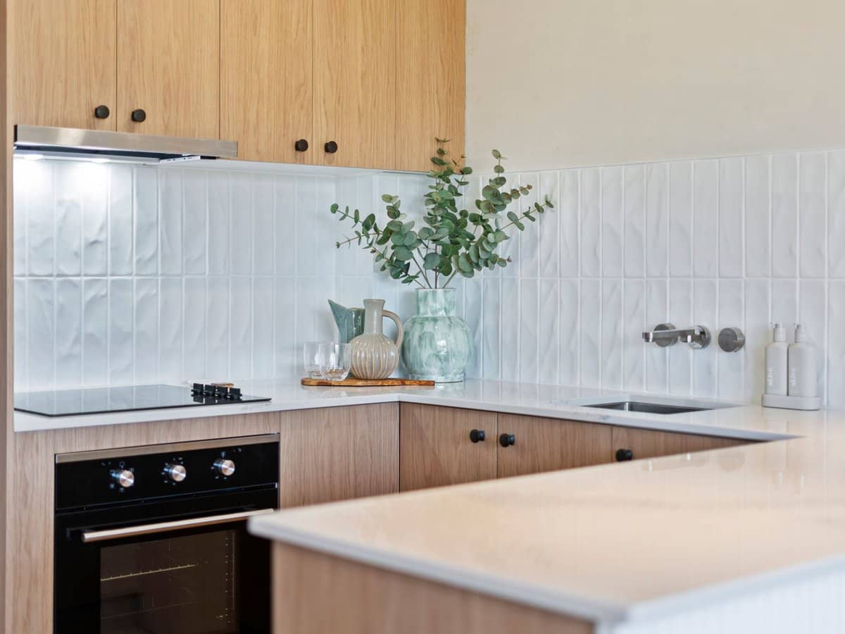 22 Leonard Avenue, Surfers Paradise - Thumbnail 8