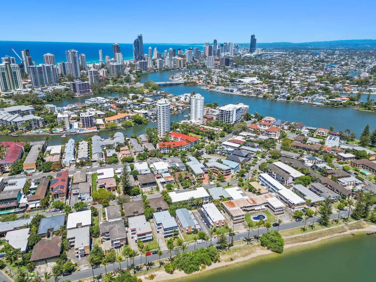 22 Leonard Avenue, Surfers Paradise - Thumbnail 14