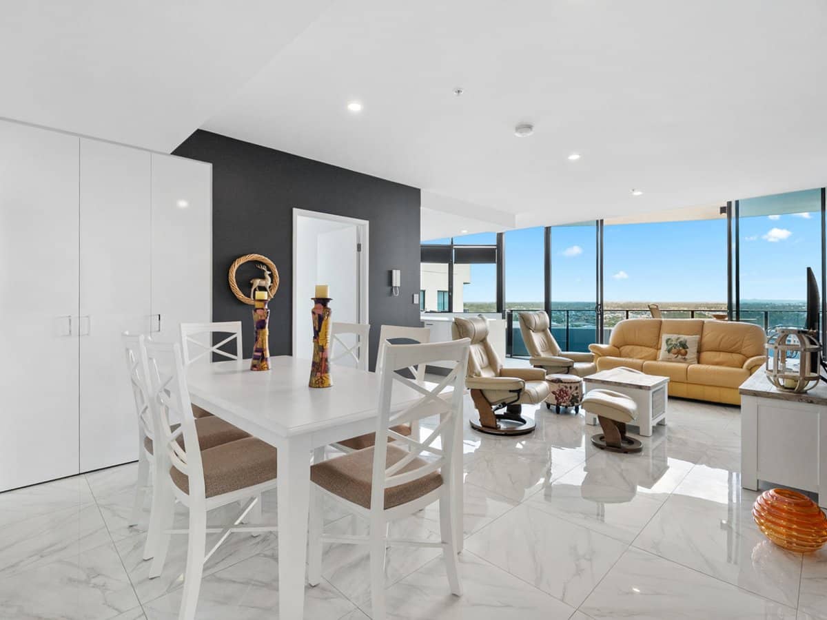 5 Harbour Side Court, BIGGERA WATERS - Thumbnail 3