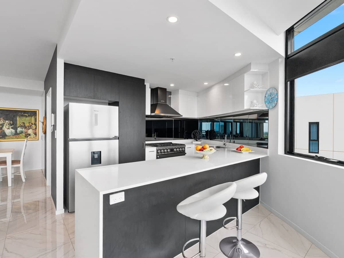 5 Harbour Side Court, BIGGERA WATERS - Thumbnail 7