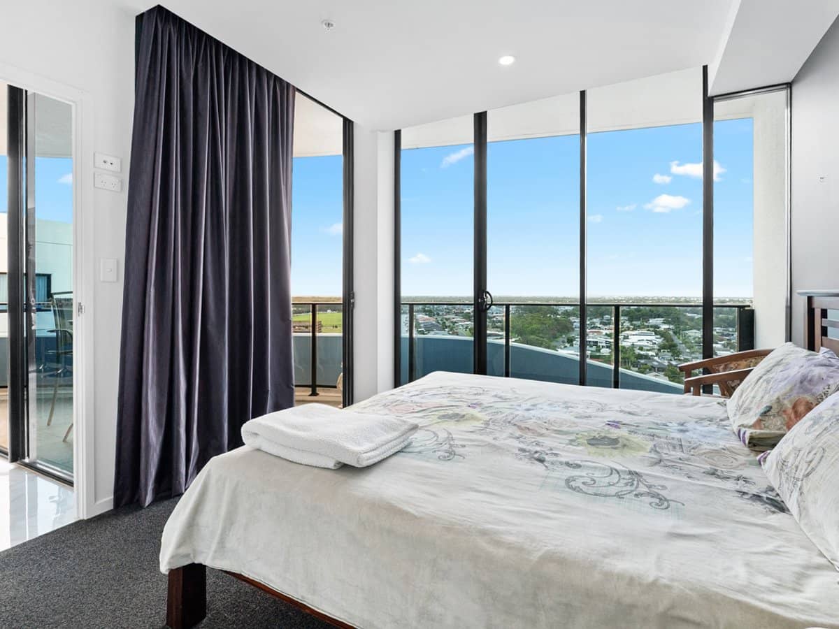 5 Harbour Side Court, BIGGERA WATERS - Thumbnail 9