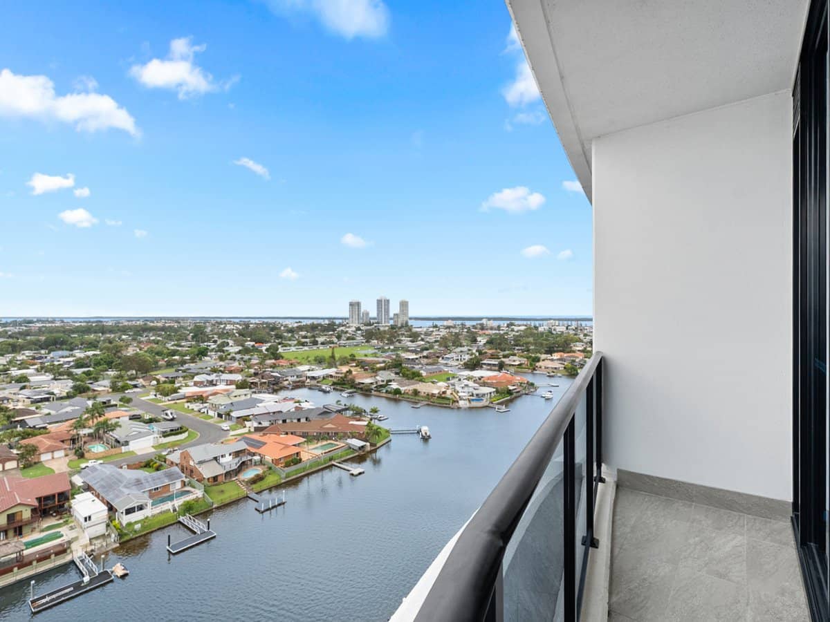 5 Harbour Side Court, BIGGERA WATERS - Thumbnail 16