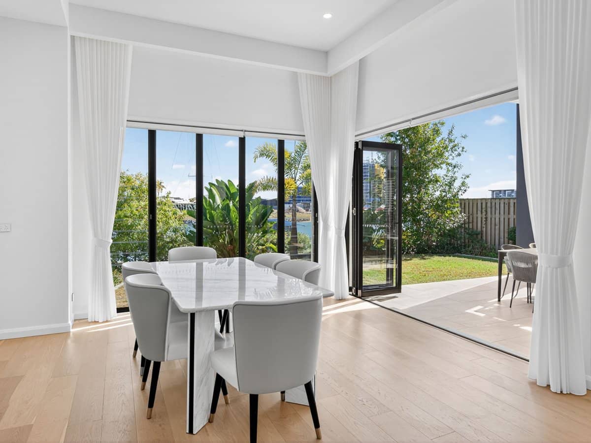 1 Lyra Avenue, Hope Island - Thumbnail 4