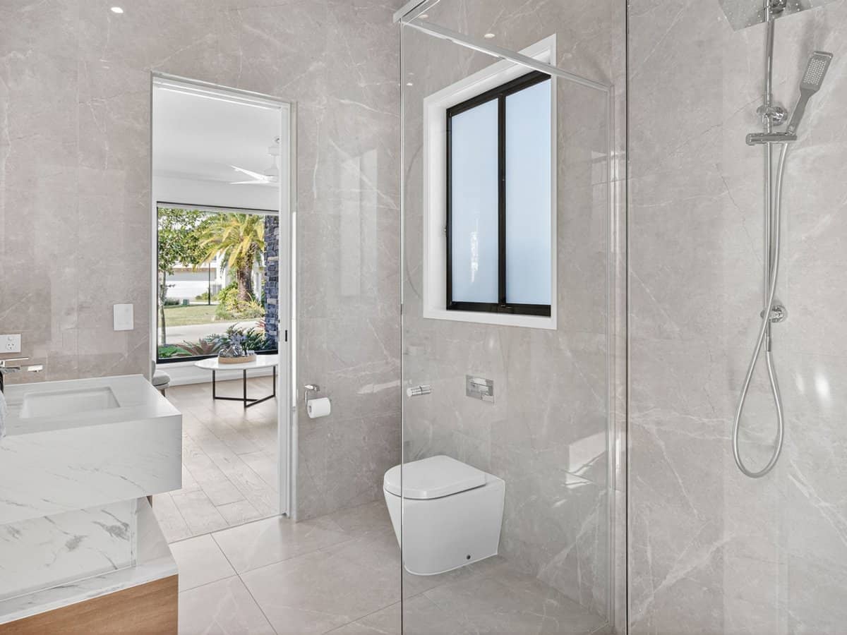 1 Lyra Avenue, Hope Island - Thumbnail 14