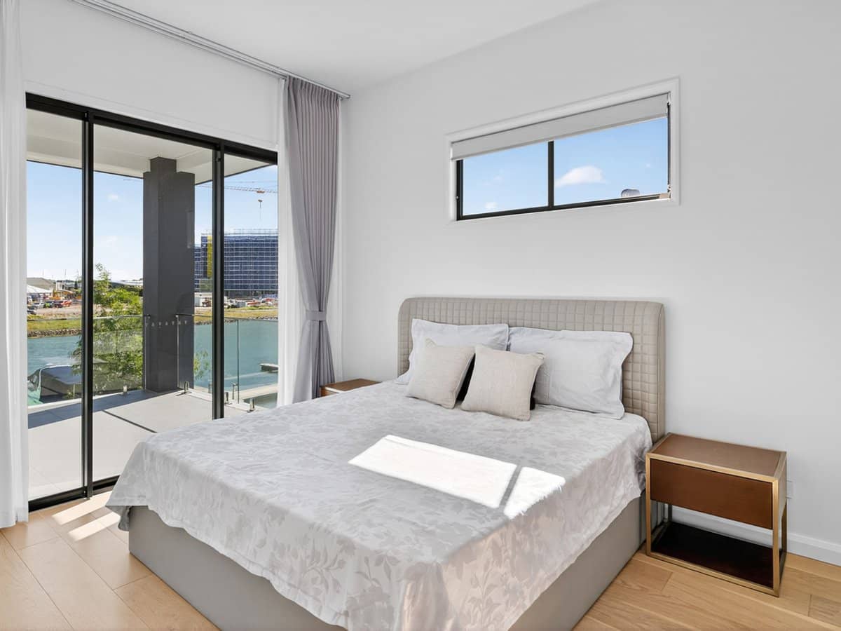 1 Lyra Avenue, Hope Island - Thumbnail 24