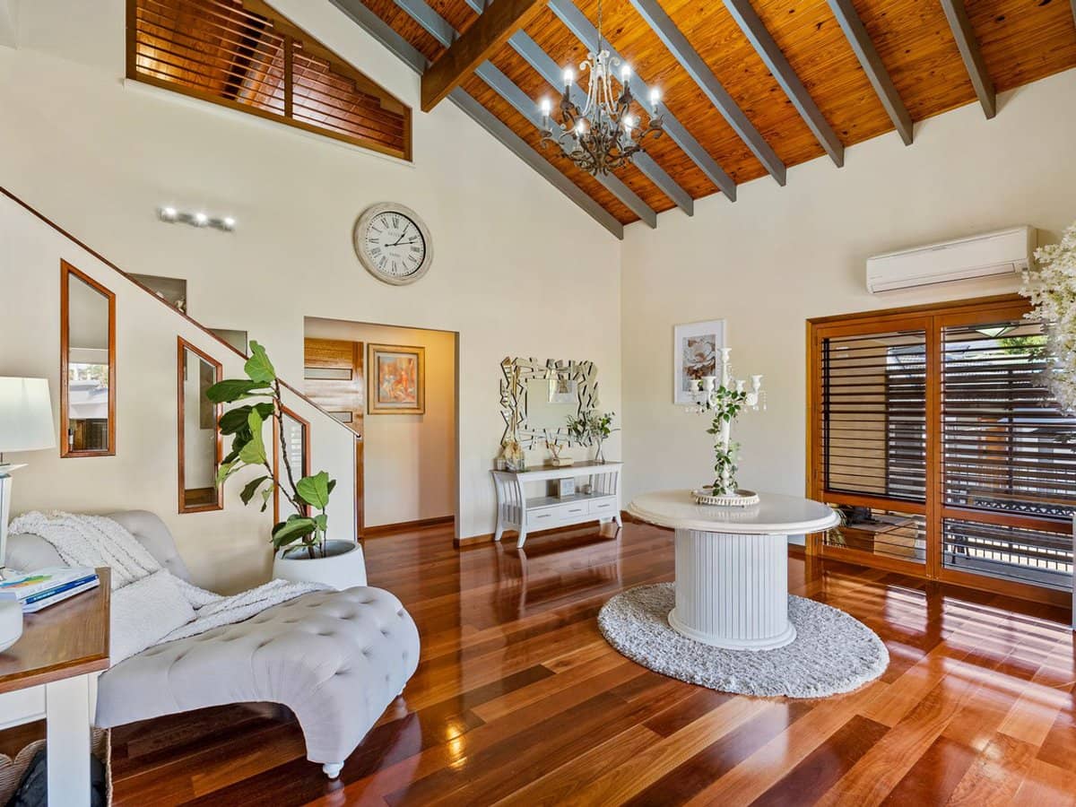 17 Lowanna Drive, Ashmore - Thumbnail 16