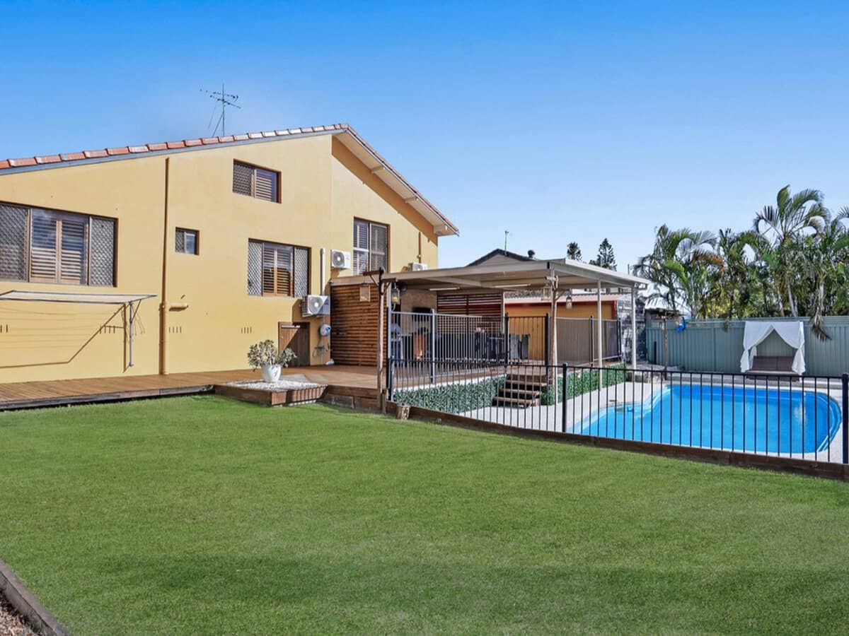 17 Lowanna Drive, Ashmore - Thumbnail 20