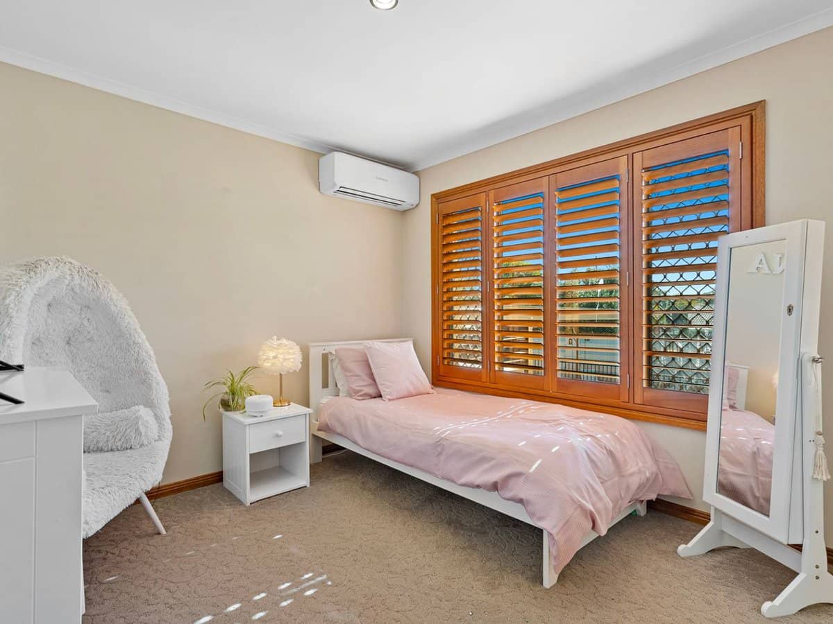 17 Lowanna Drive, Ashmore - Thumbnail 10