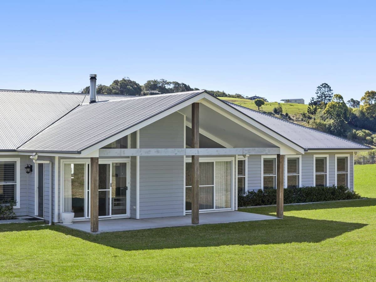 57-61 Acacia Court, Beechmont - Thumbnail 2