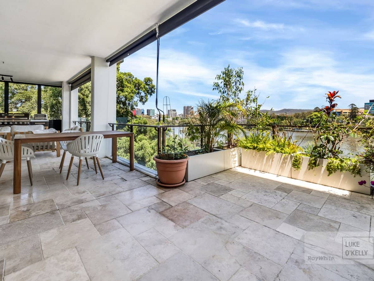 10 Pidgeon Close, West End - Thumbnail 23