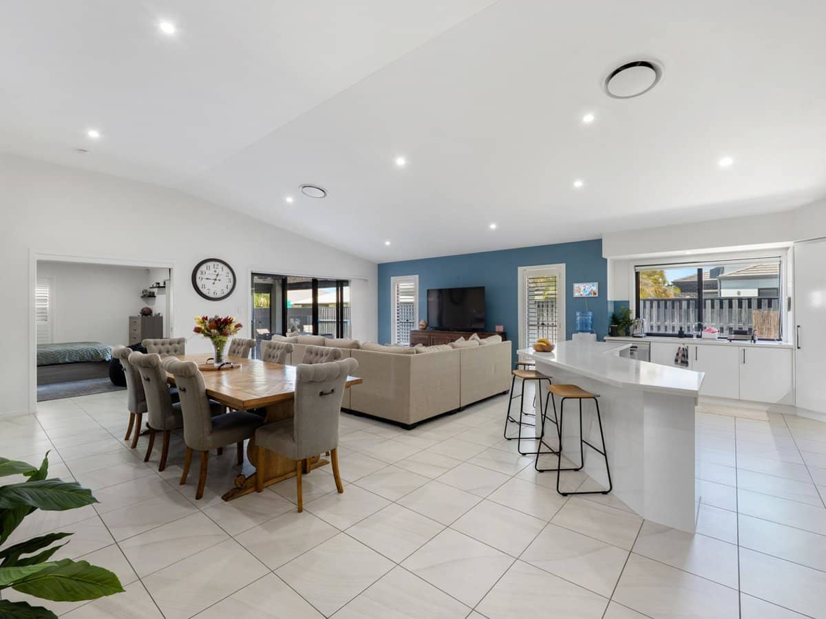 469 Gainsborough Drive, Pimpama - Thumbnail 3