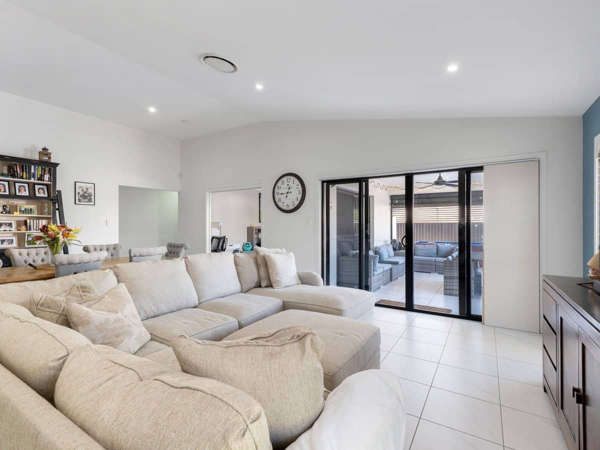 469 Gainsborough Drive, Pimpama - Thumbnail 6