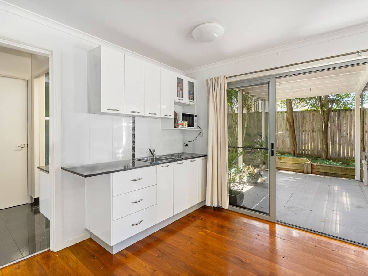 3 Fourth Avenue, Labrador - Thumbnail 6