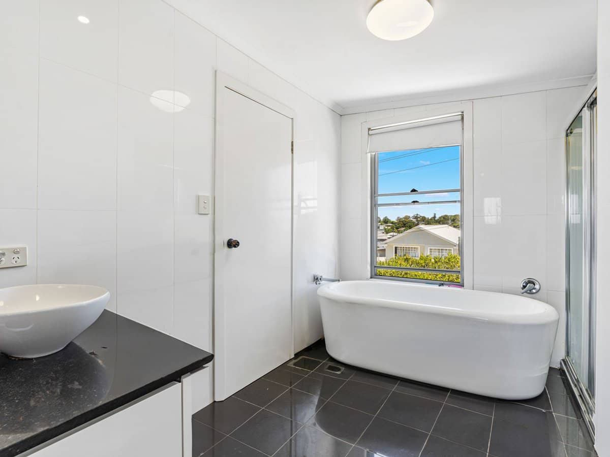 3 Fourth Avenue, Labrador - Thumbnail 9