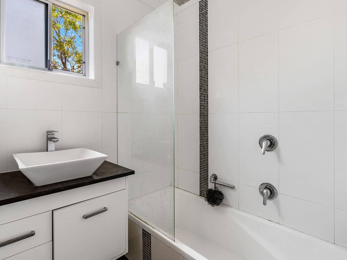 3 Fourth Avenue, Labrador - Thumbnail 13