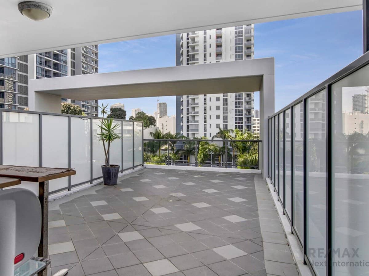 3 Como Crescent, Southport - Thumbnail 2