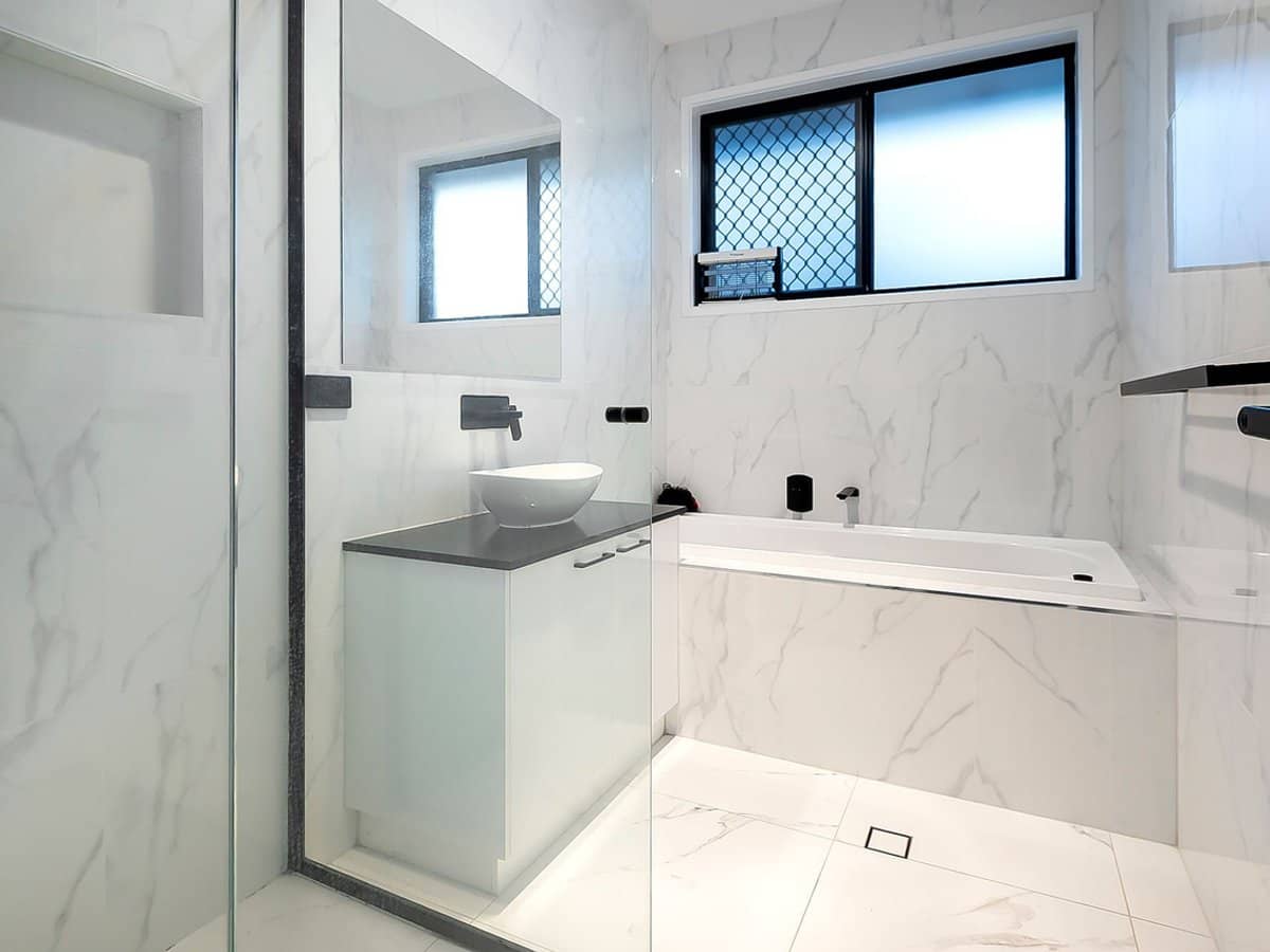 8 Vicar Road, Greenbank - Thumbnail 12