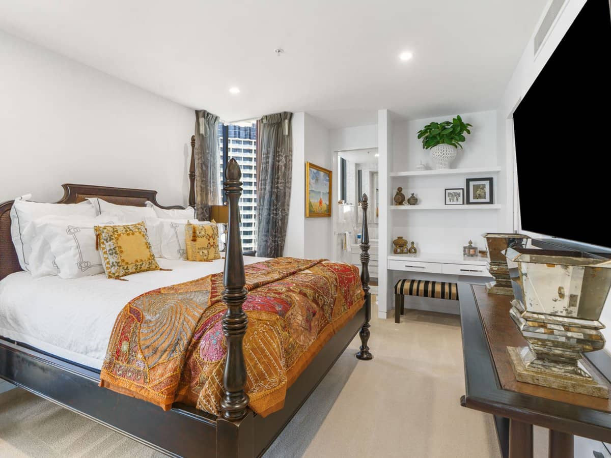 116 The Esplanade, Surfers Paradise - Thumbnail 11