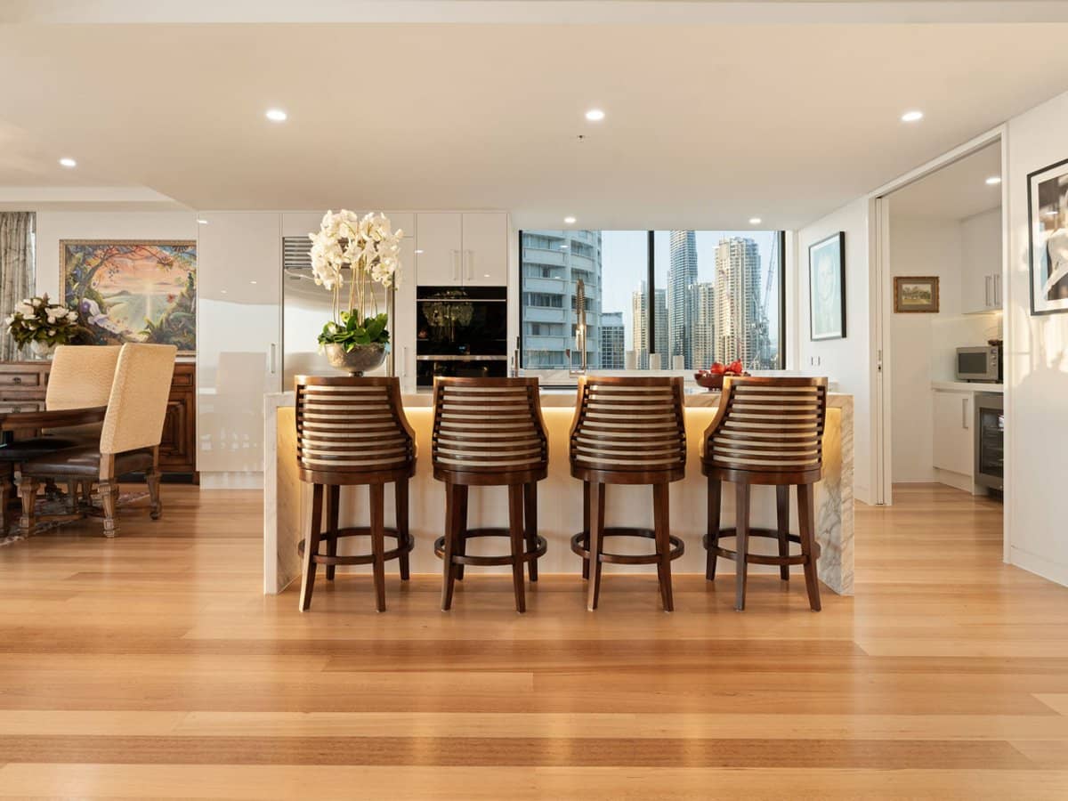 116 The Esplanade, Surfers Paradise - Thumbnail 3