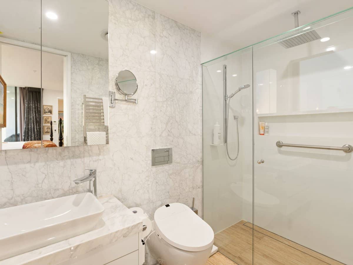 116 The Esplanade, Surfers Paradise - Thumbnail 19