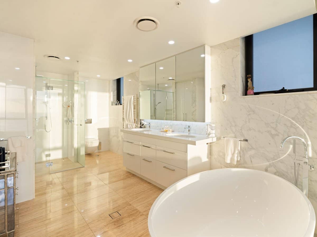 116 The Esplanade, Surfers Paradise - Thumbnail 21