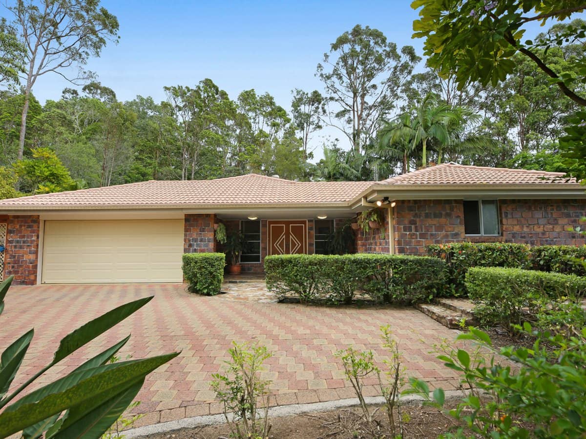 58 Gardenia Drive, BONOGIN - Thumbnail 4