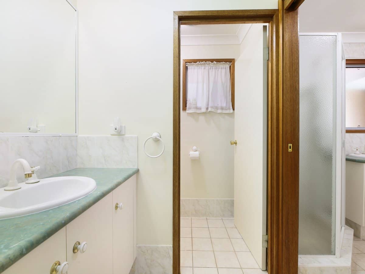 58 Gardenia Drive, BONOGIN - Thumbnail 18