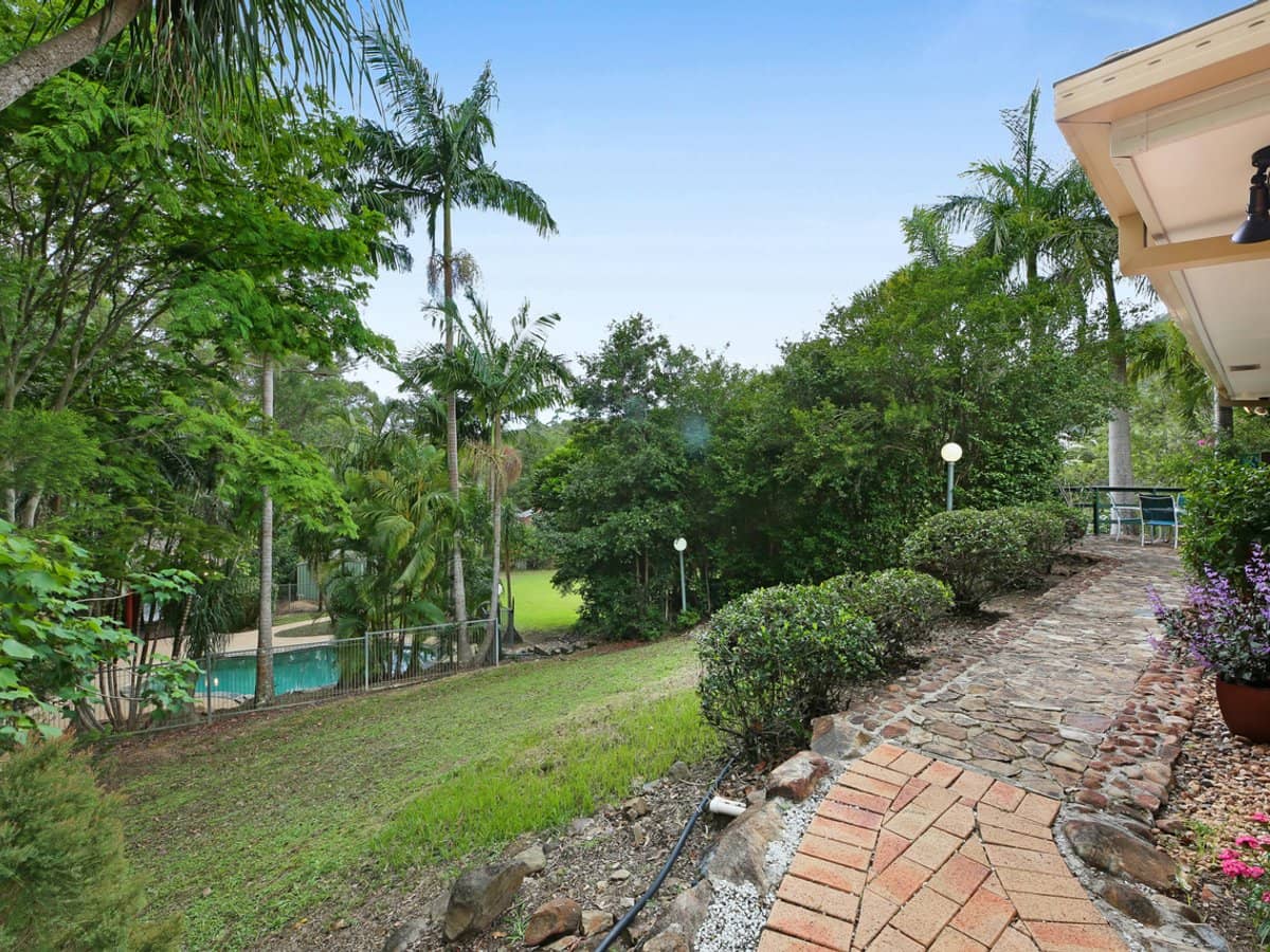 58 Gardenia Drive, BONOGIN - Thumbnail 24