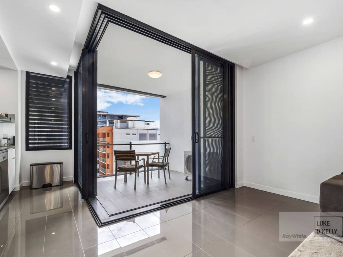 77 Victoria Street, West End - Thumbnail 3