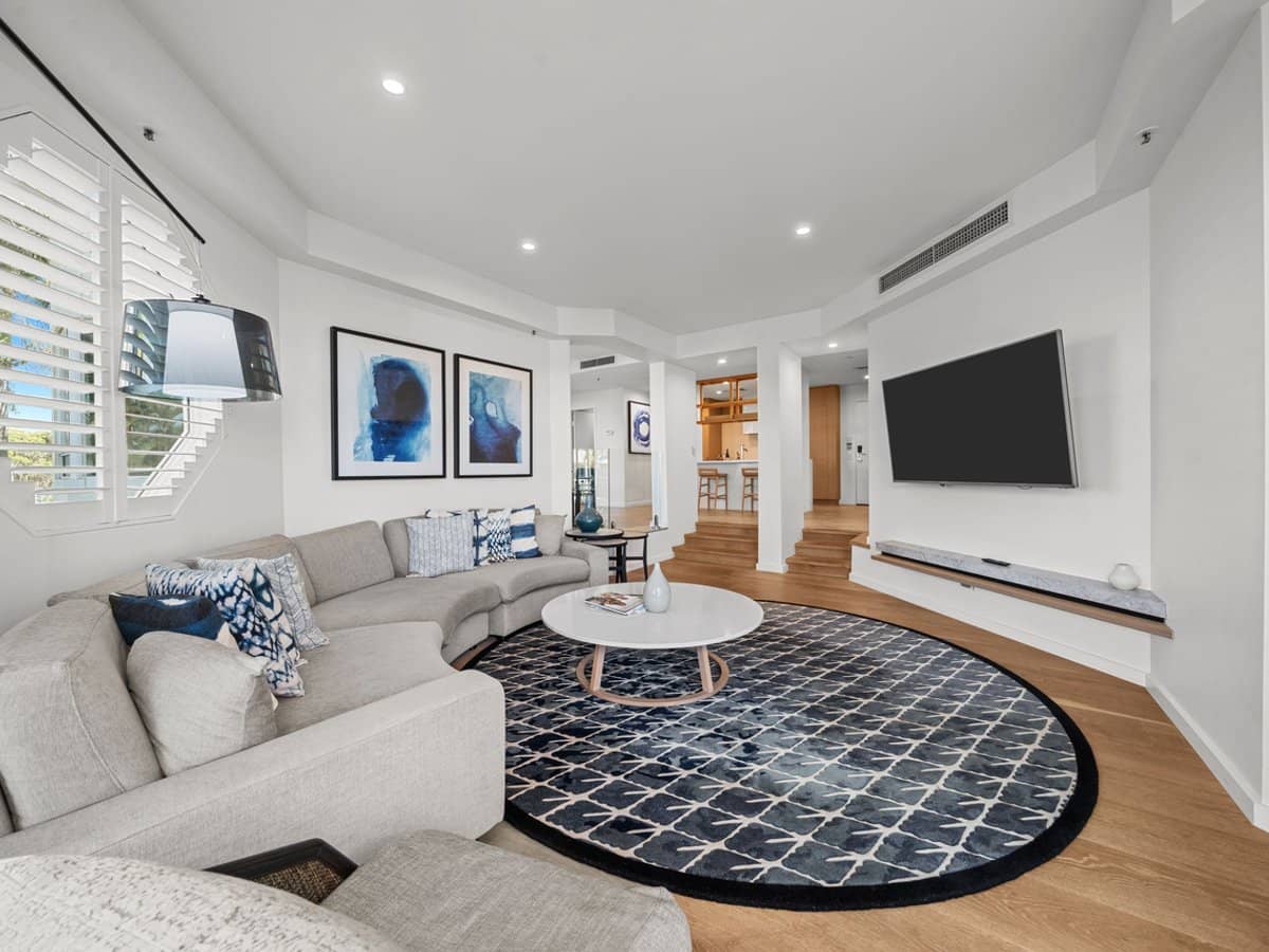 135 Seaworld Drive, Main Beach - Thumbnail 9