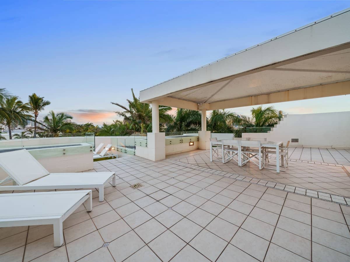 135 Seaworld Drive, Main Beach - Thumbnail 15